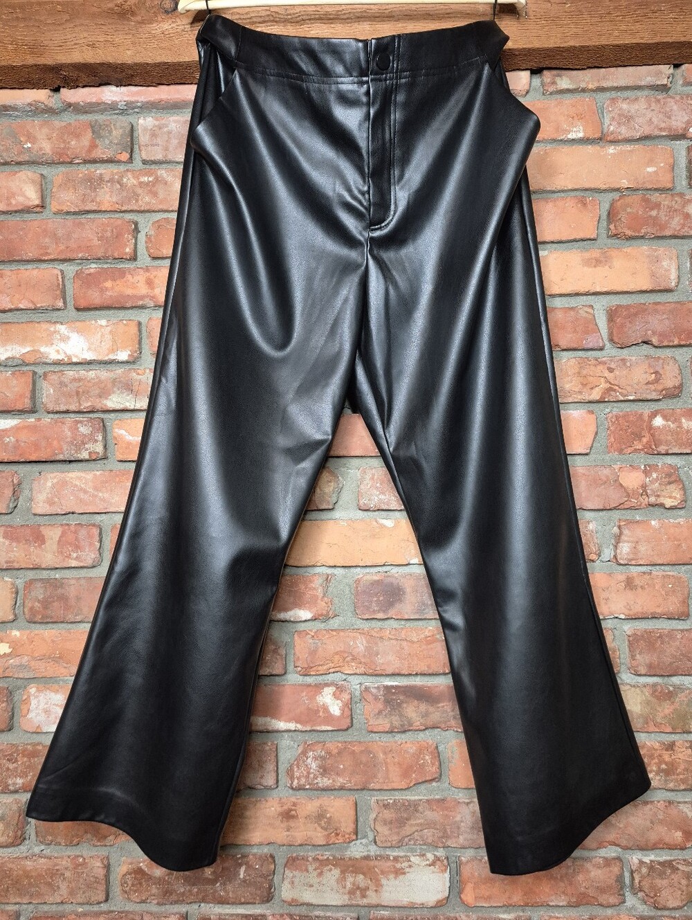 Kismet NWT Camina Black Faux Leather High Rise Cropped Straight Pants 34x27